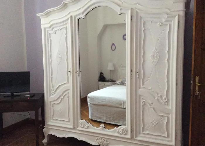 Chiara Nocleg ze śniadaniem 3*